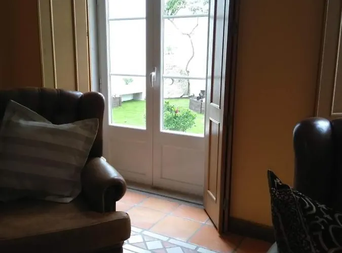 Casa Do Largo Atouguia Da Baleia